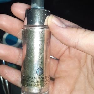 Cover FX liquid highlighter drops in celestial